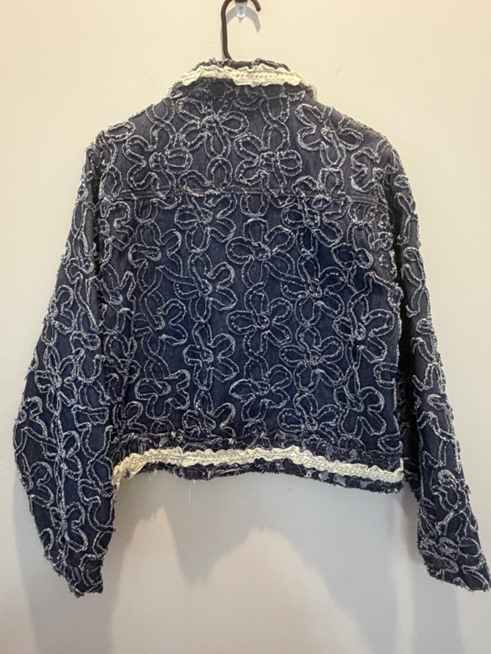 POL Blue Distressed Floral Jean Jacket with Cream Trim Medium Oversized - Picture 7 of 7